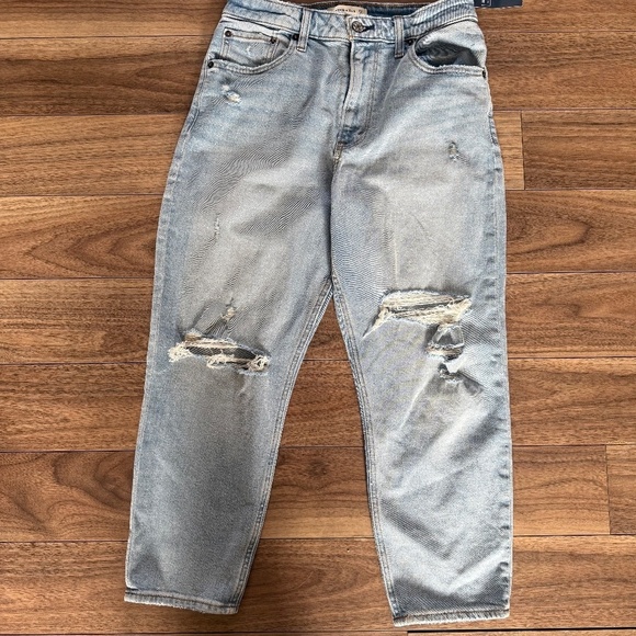 Abercrombie & Fitch Light Blue High Rise Jeans curve love. New with tags. - Picture 2 of 6
